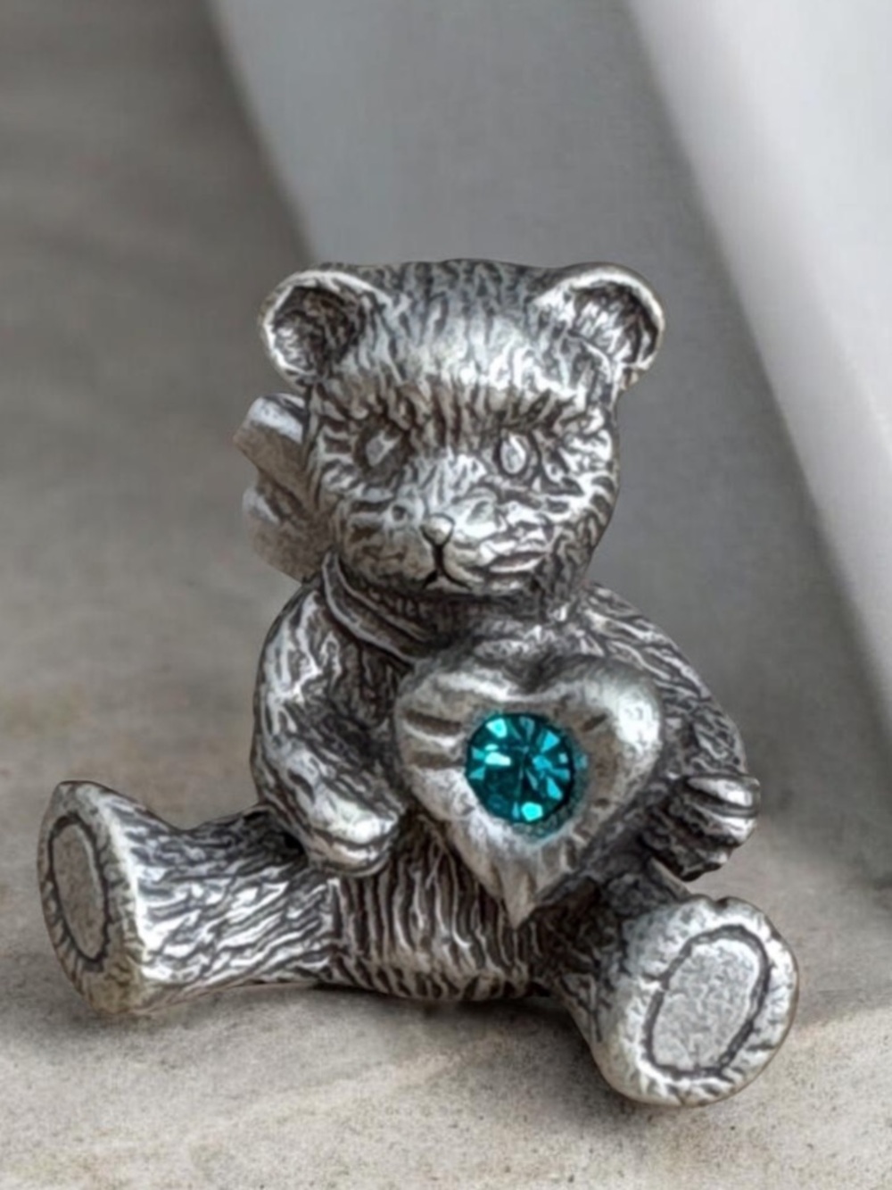 Avon Fine Collectibles Pewter Teddy Bear w/ Blue Birthstone Heart Ribbon Bow NIB